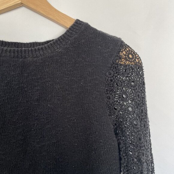 Lucky Brand Black Crochet Sleeve Knit Top With Sheer Hem Detail classy goth - Picture 2 of 7